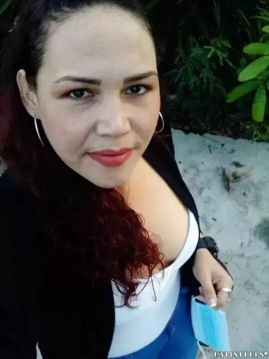 Daniela, 34