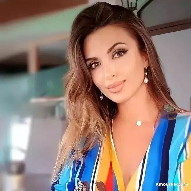Natalia, 33